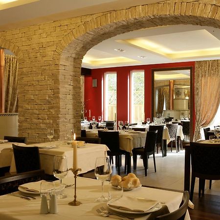 Albergo Ristorante Marcheno Exterior foto